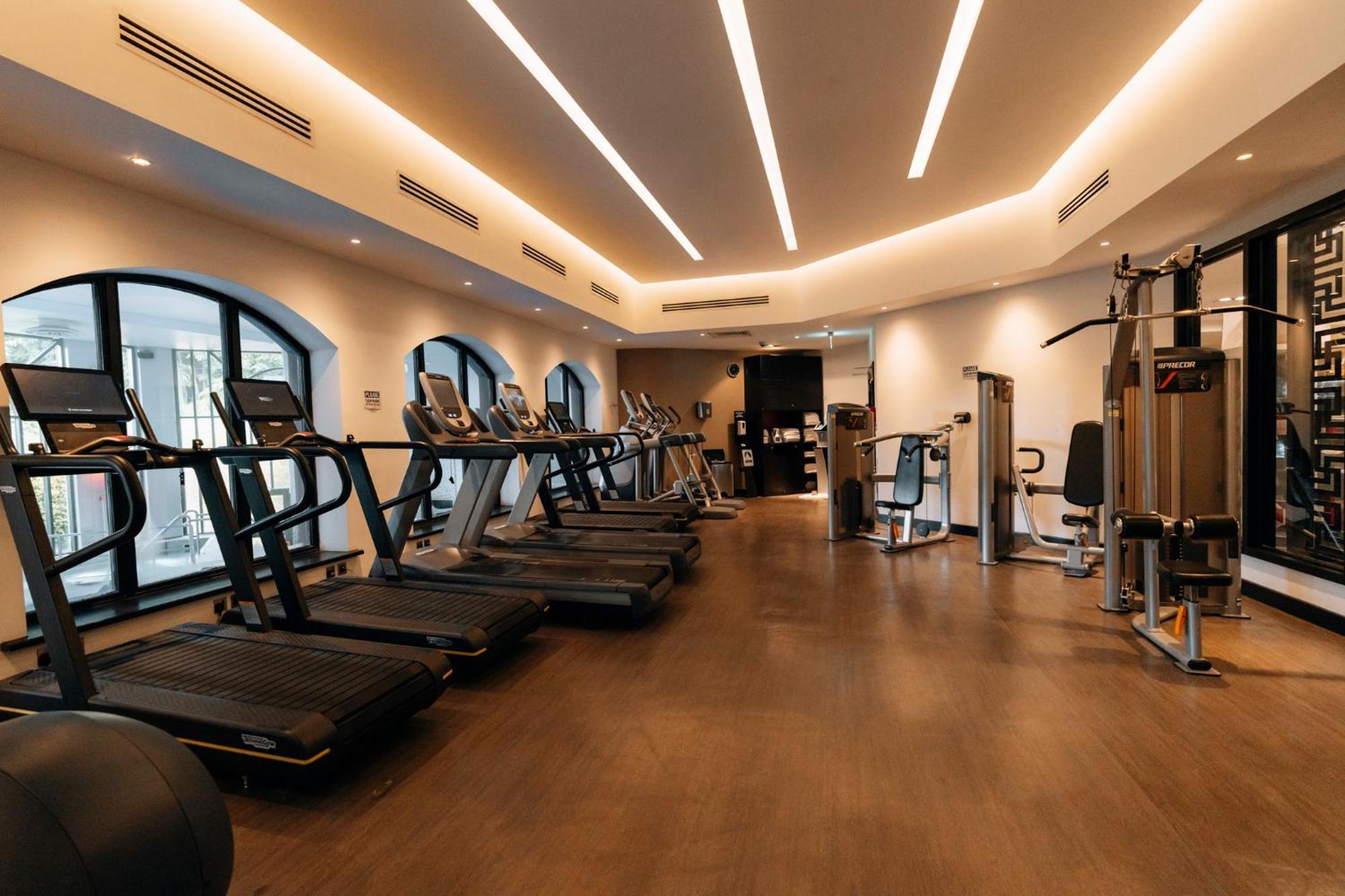 Crowne Plaza Gerrards Cross By Ihg Hotel Бекънсфийлд Екстериор снимка