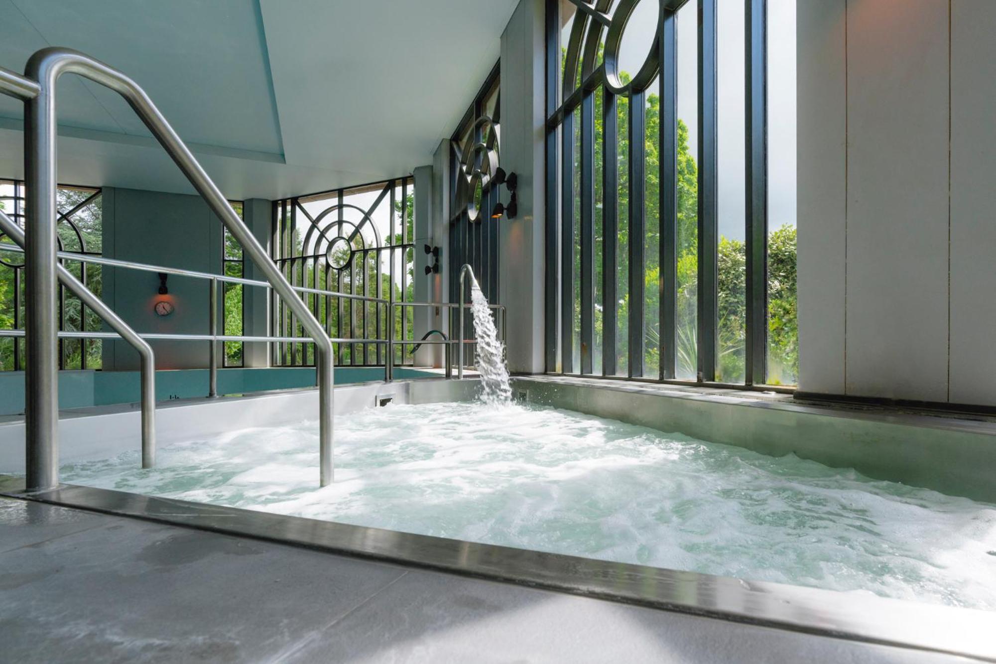 Crowne Plaza Gerrards Cross By Ihg Hotel Бекънсфийлд Екстериор снимка